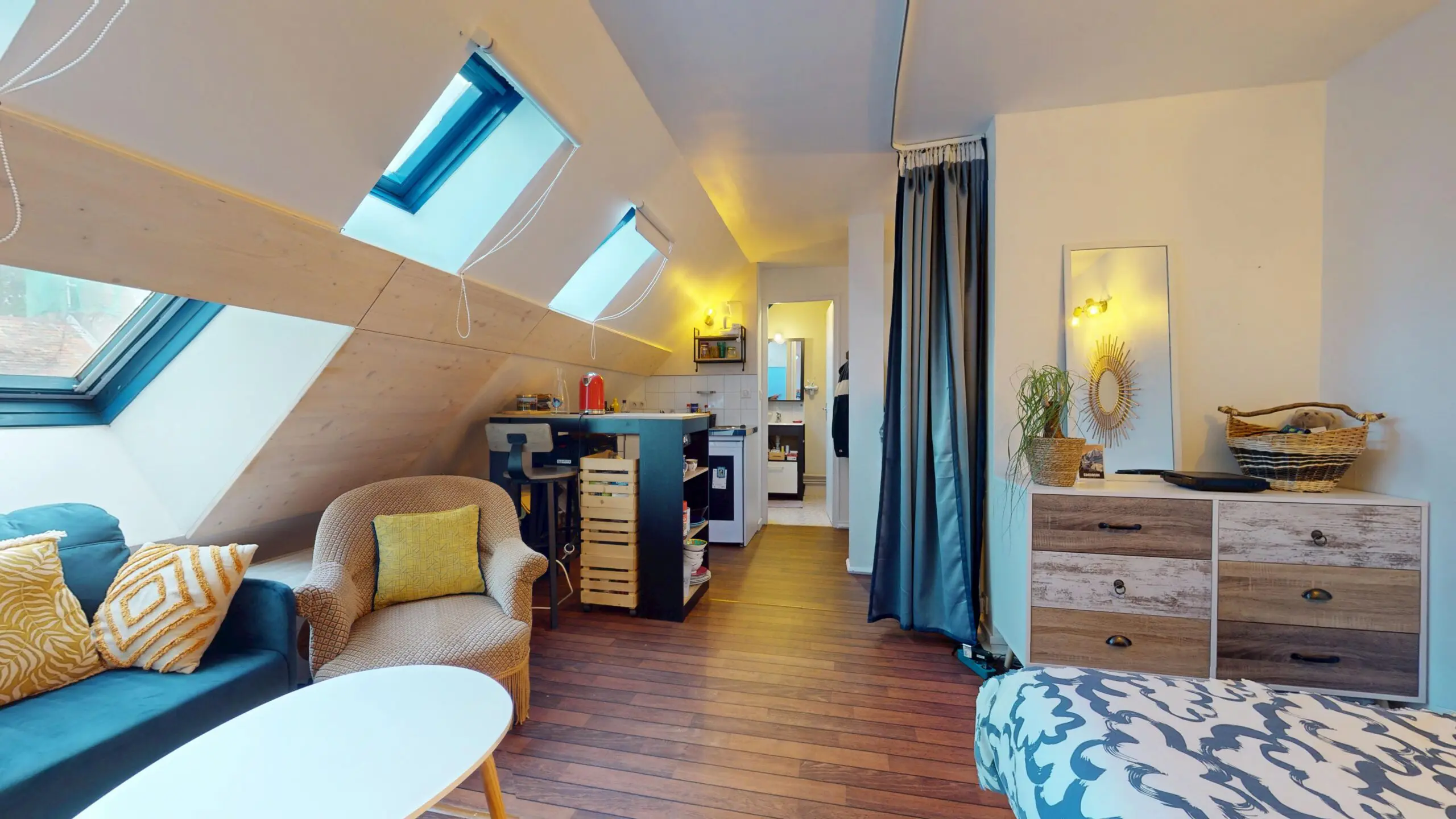 https://cote-appart.fr/wp-content/uploads/2026/04/Ref-2570-T1-centre-ville-de-Besancon-04152026_102614-scaled.jpg