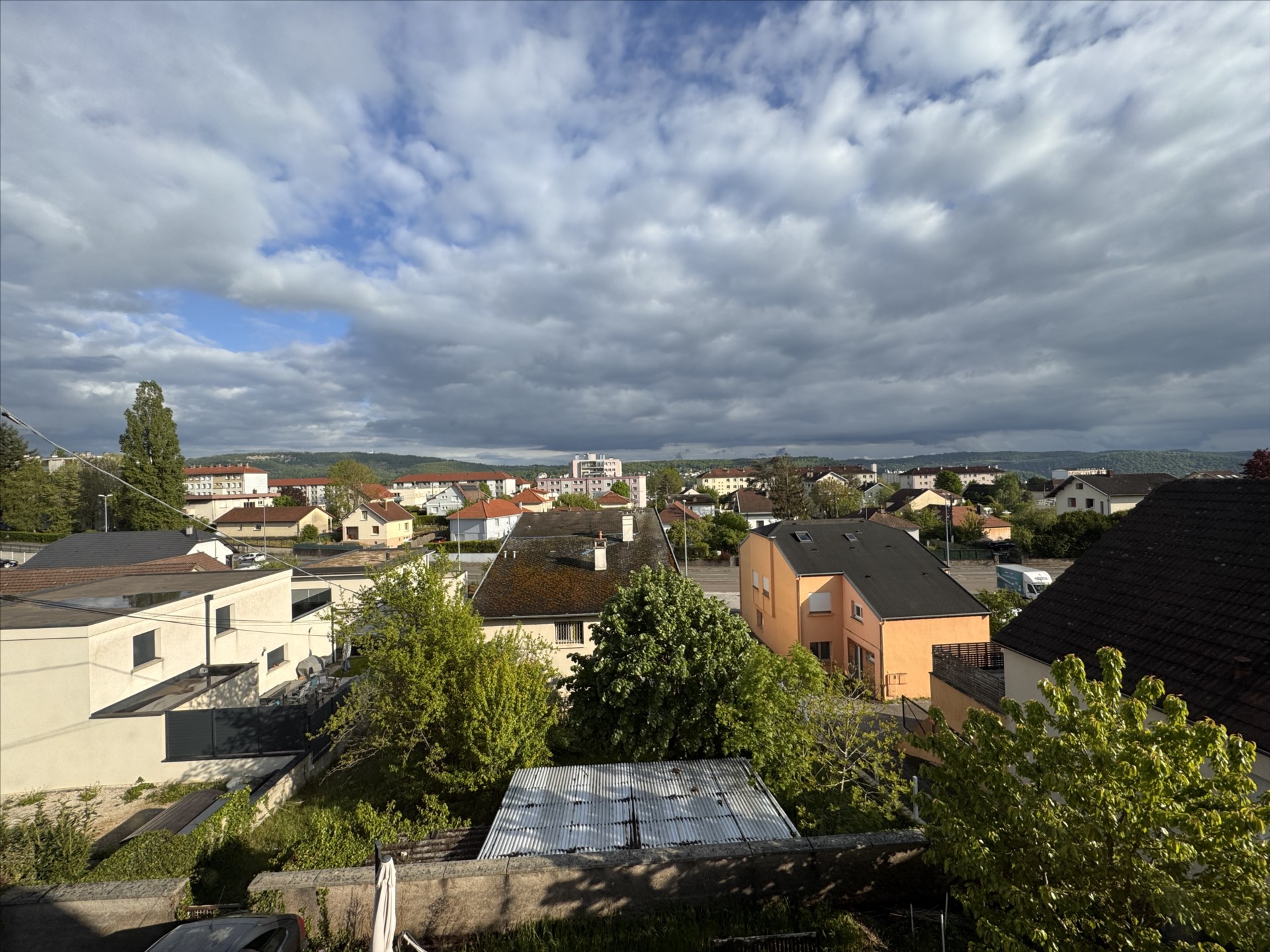 https://cote-appart.fr/wp-content/uploads/2025/09/25Y28690-2516-025.jpg