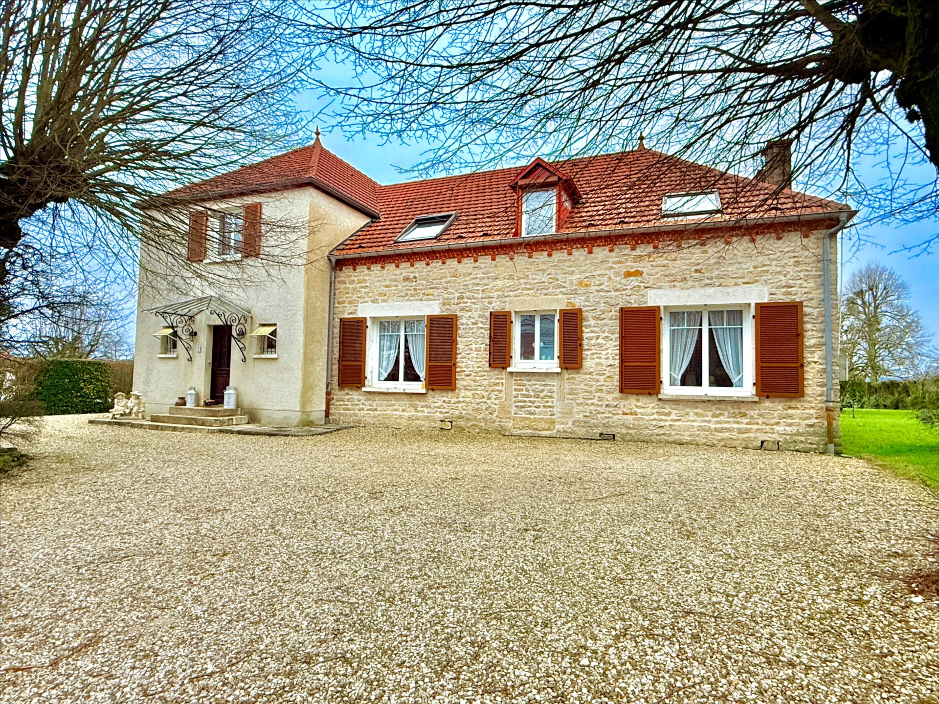 https://cote-appart.fr/wp-content/uploads/2026/04/25Y28690-2497-001-1.jpg